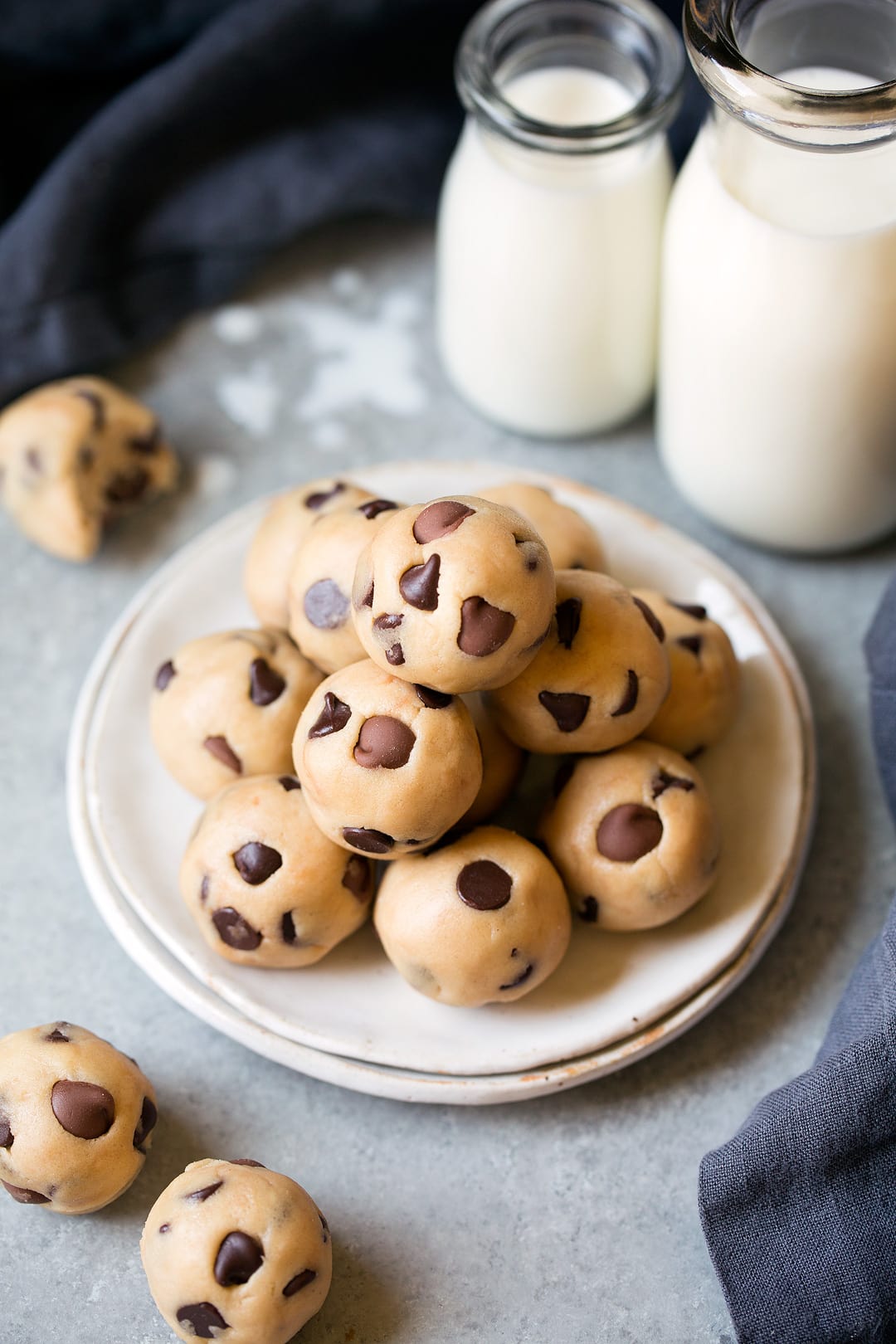 Chocolate Chip Cookie Dough Bites