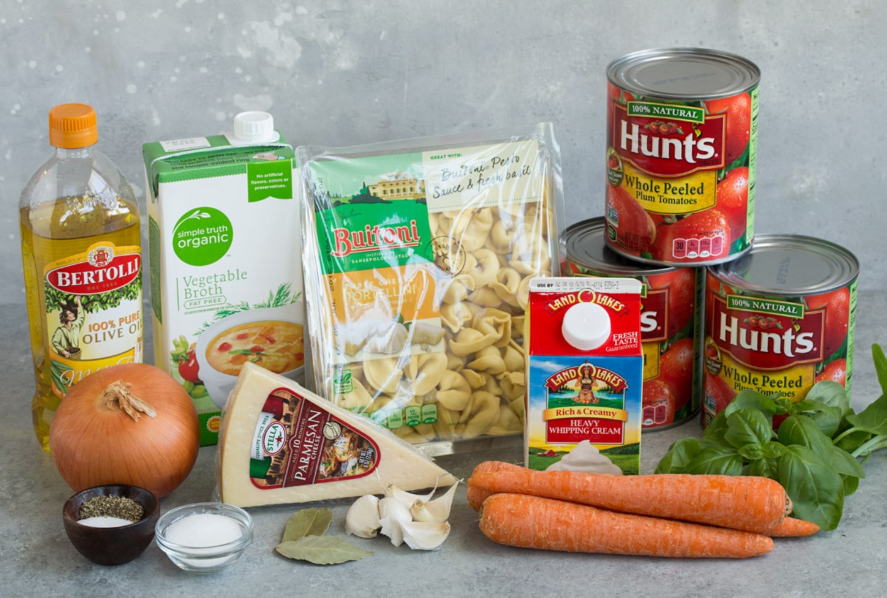 Tomato Basil Tortellini Soup