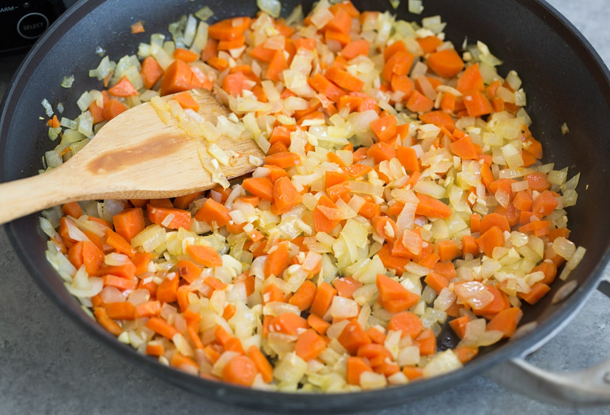 Tomato Basil Tortellini Soup
