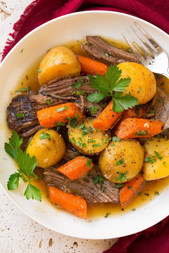 how to cook a pot roast easily with potatoes and carrots