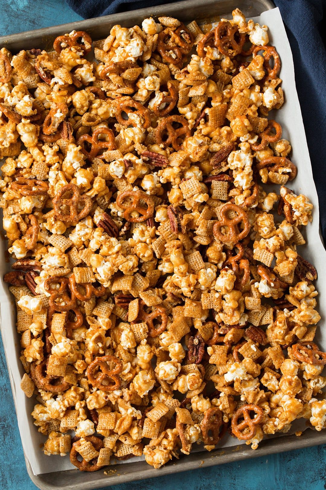 Crunchy Caramel Corn Snack Mix