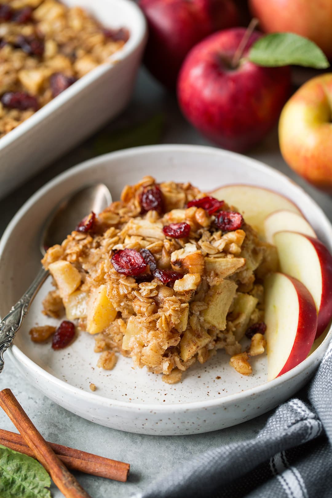 Apple Cinnamon Baked Oatmeal 