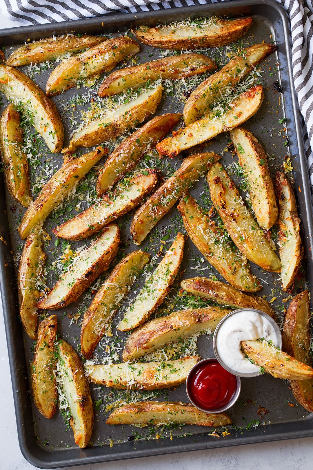 Baked Garlic Parmesan Potato Wedges