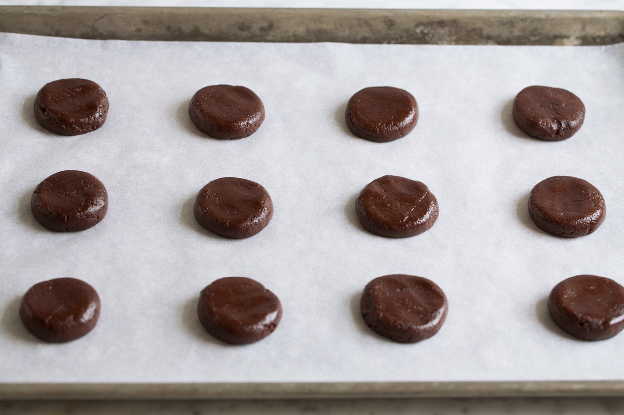 Showing how to make Andes Mint Cookies