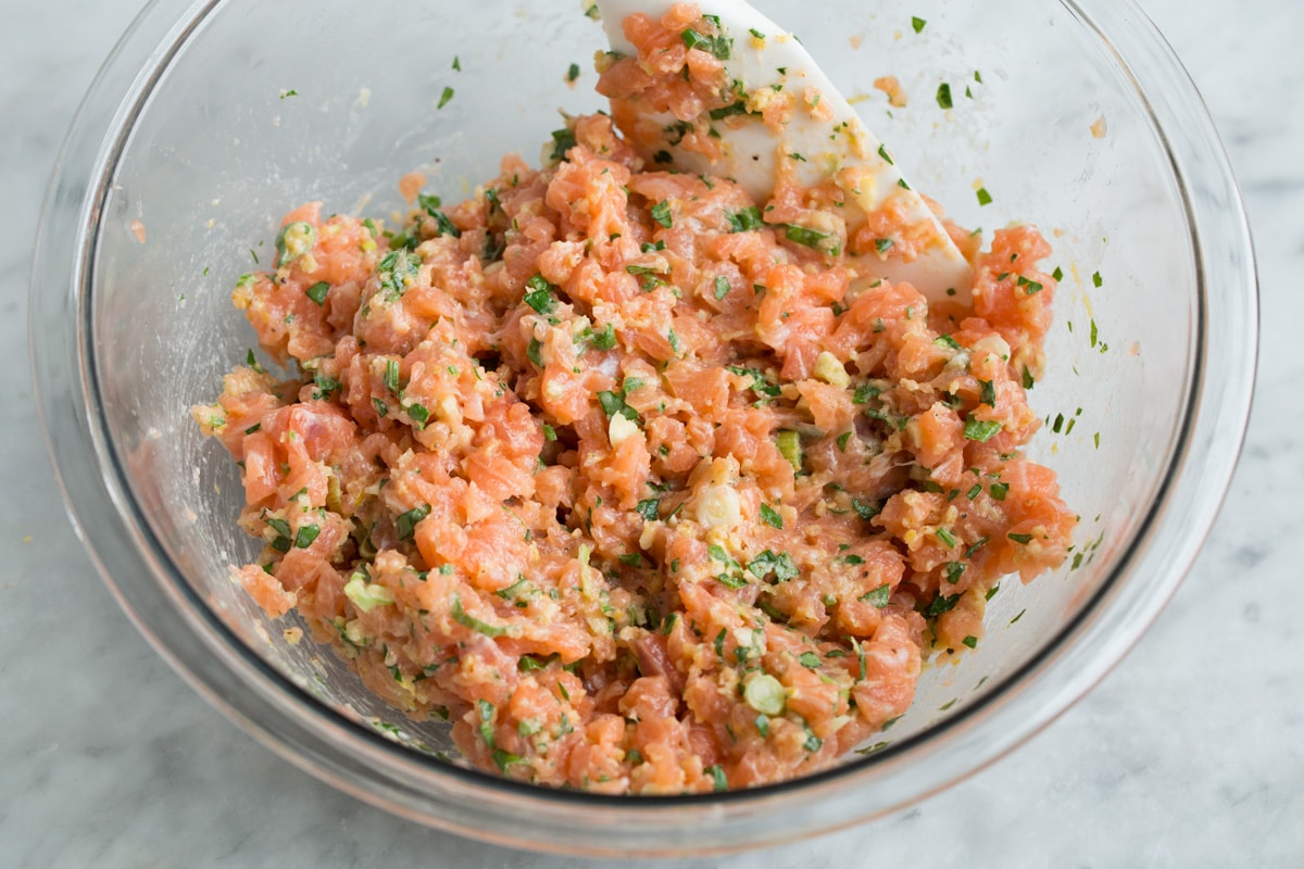 Showing what finished salmon patty mixture should look like.