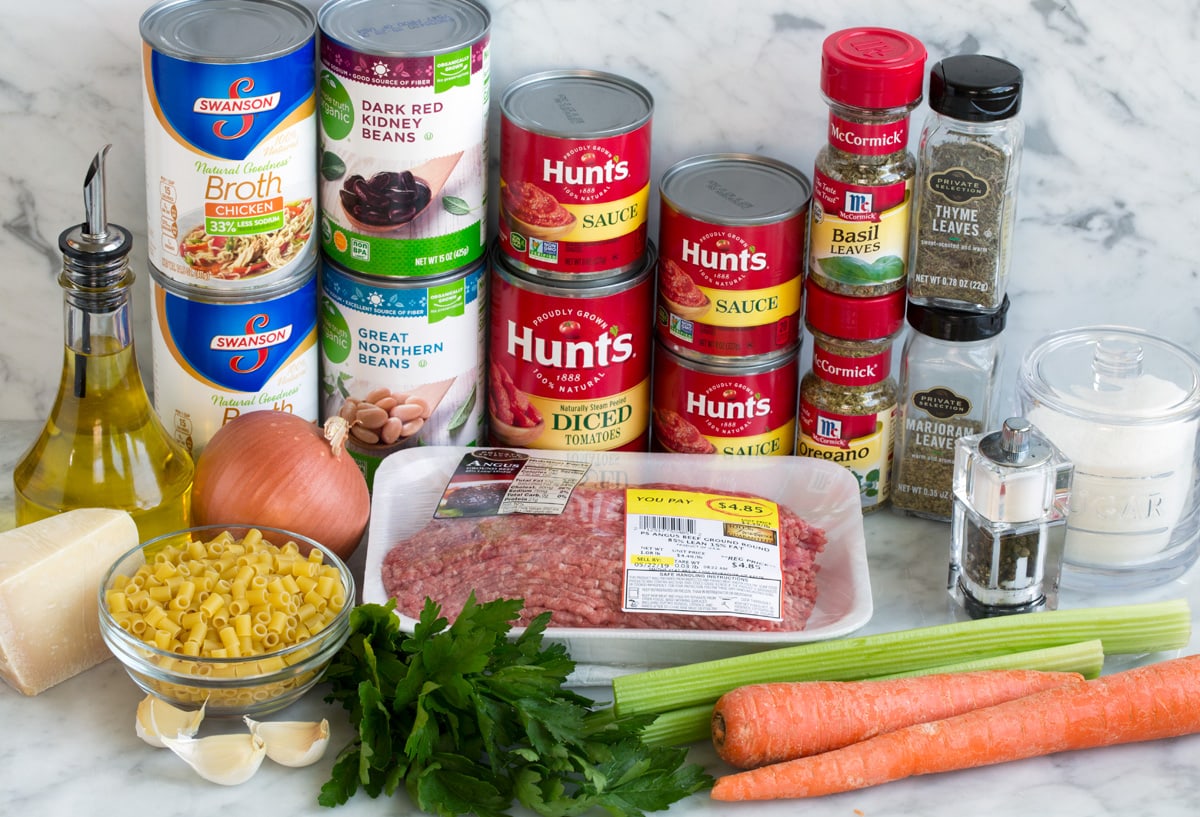 Image showing ingredients that go into pasta fagioli soup.