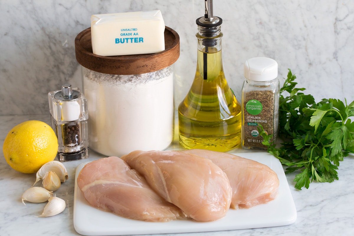 Image of ingredients used to make garlic butter chicken bites.