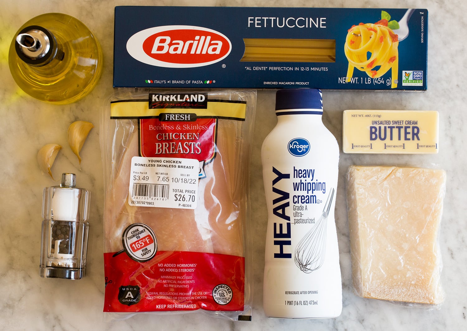 Chicken Alfredo Ingredients for chicken alfredo.