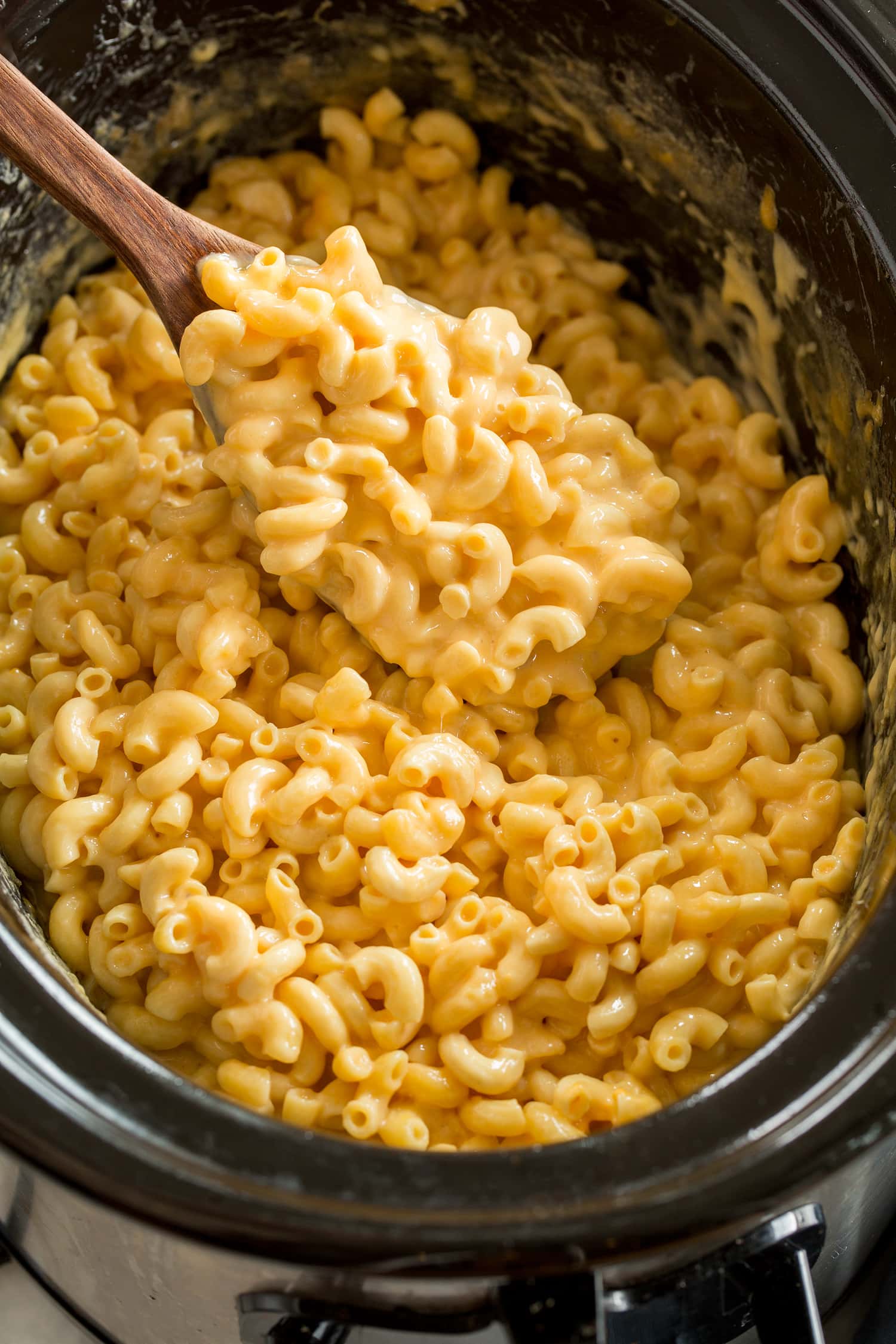 Scoop of macaroni and cheese.