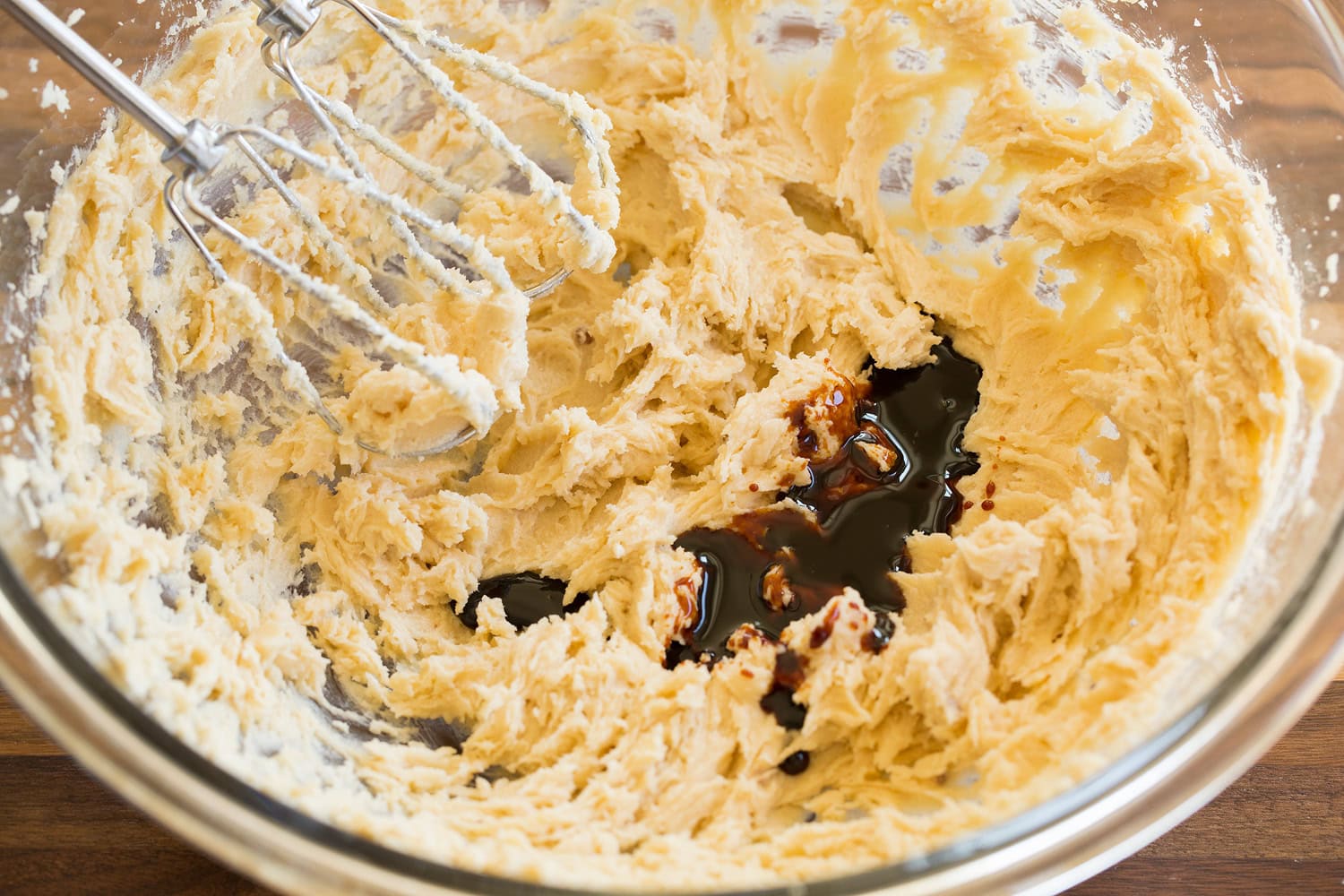 Oatmeal Cream Pies Blended butter sugar mixture with molasses added.